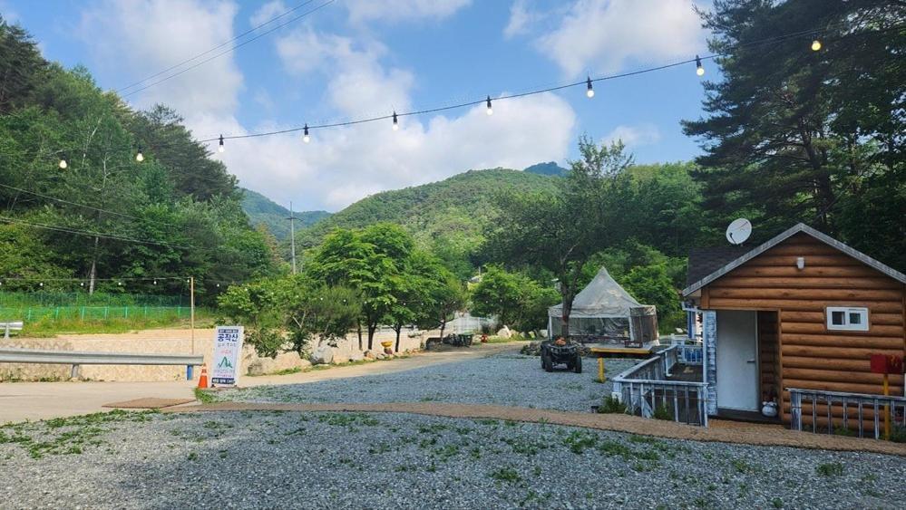 Hongcheon Gongjaksan Recreational Forest Pension Exterior foto